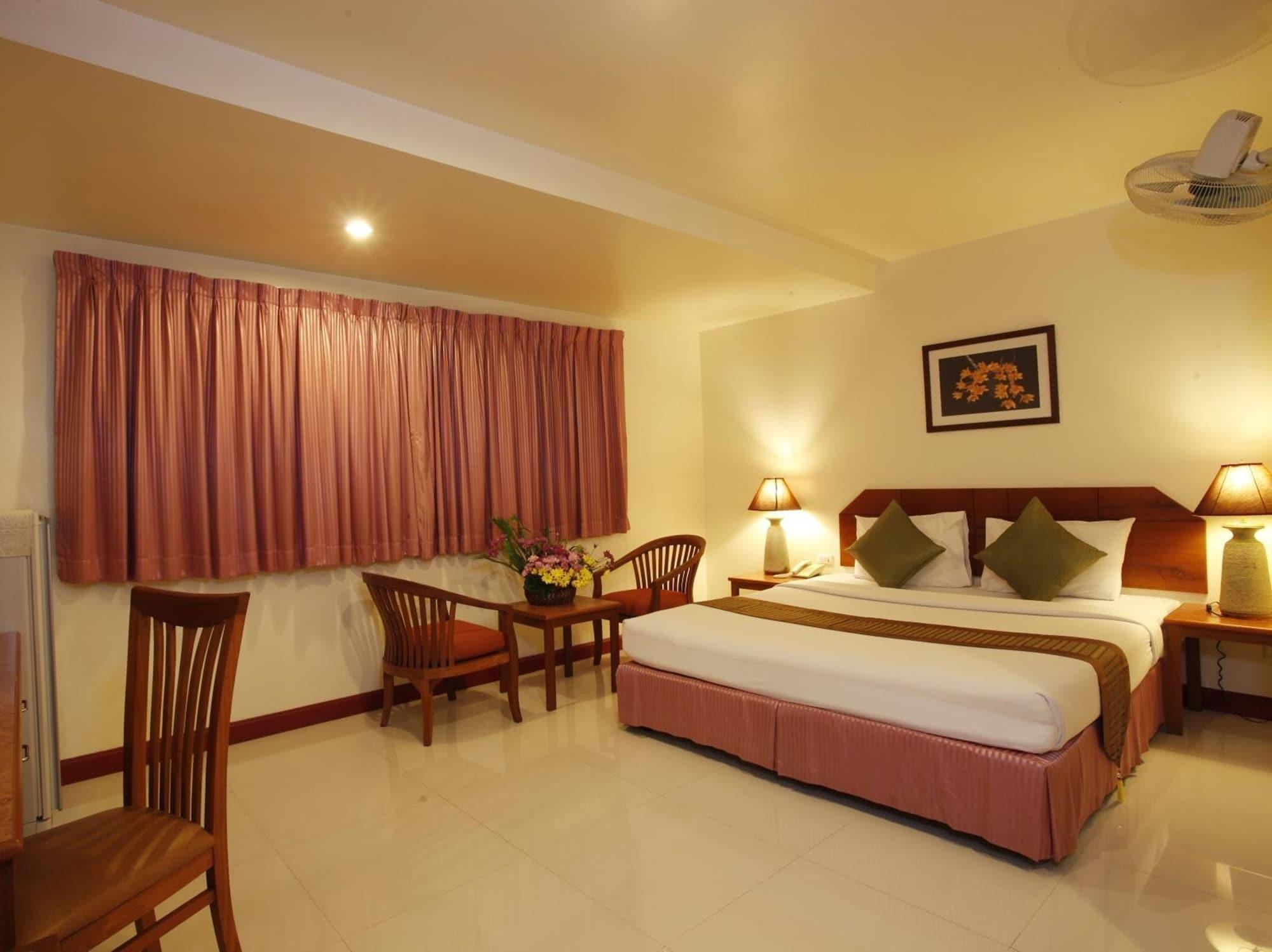 Orchid Resortel Patong Esterno foto