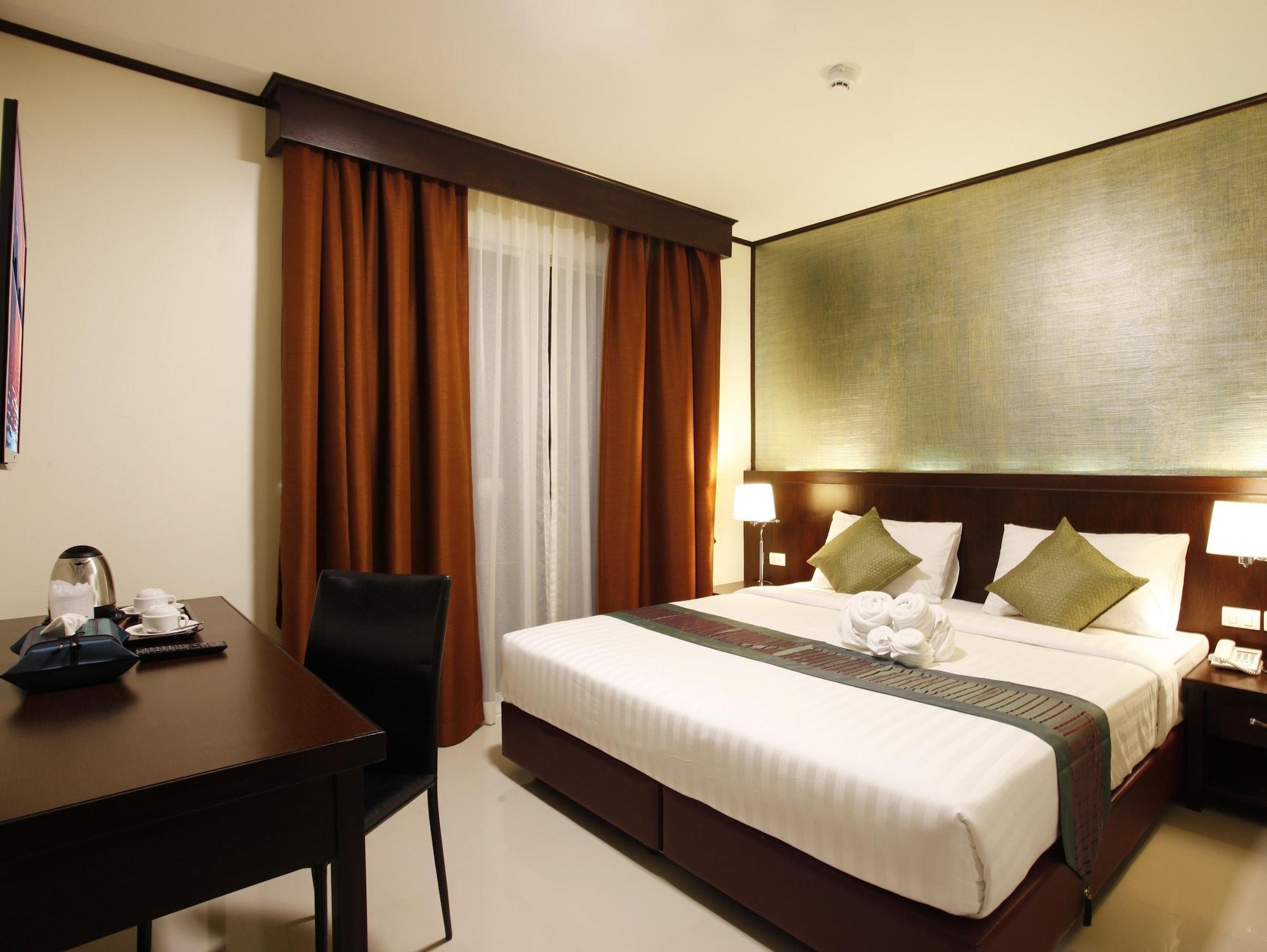 Orchid Resortel Patong Esterno foto
