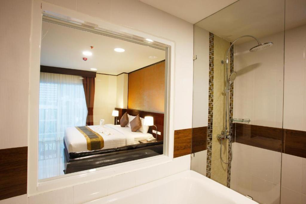Orchid Resortel Patong Esterno foto