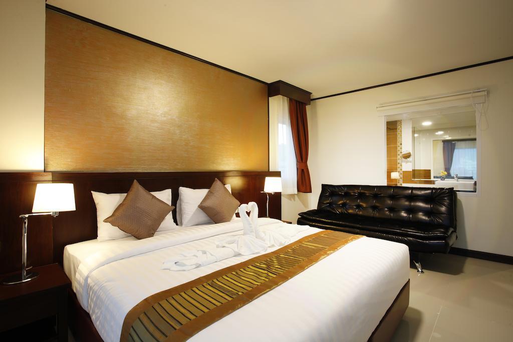 Orchid Resortel Patong Esterno foto