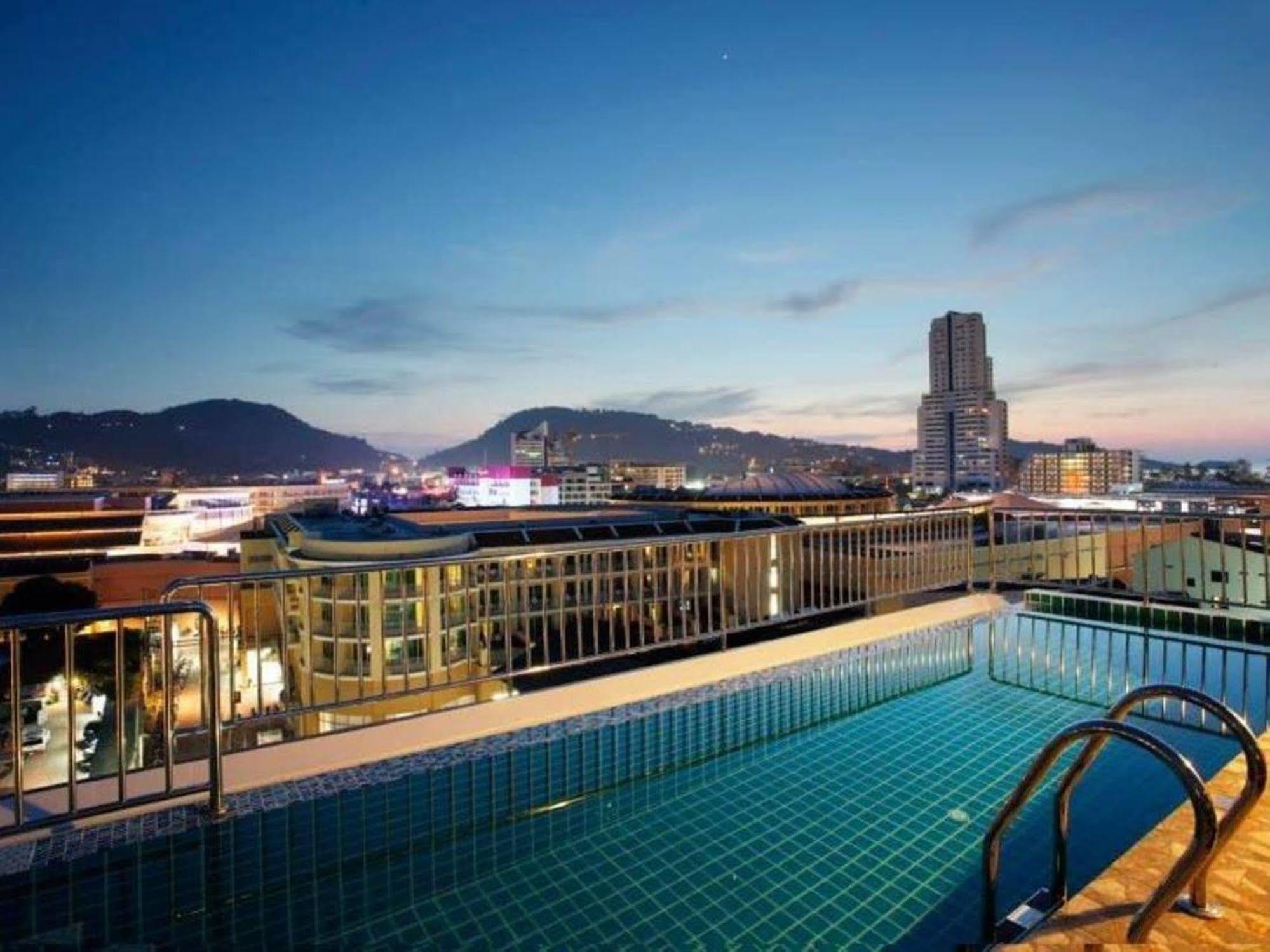 Orchid Resortel Patong Esterno foto
